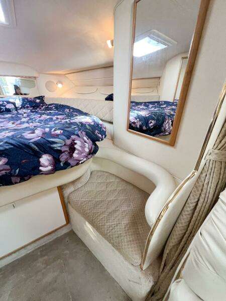 KNOT AT WORK 34ft Sea Ray Yacht For Sale