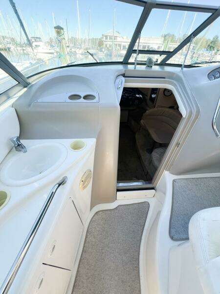 KNOT AT WORK 34ft Sea Ray Yacht For Sale