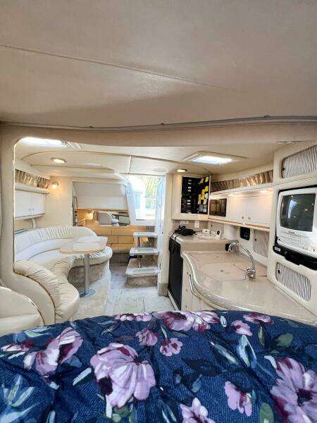 KNOT AT WORK 34ft Sea Ray Yacht For Sale