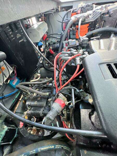 KNOT AT WORK 34ft Sea Ray Yacht For Sale