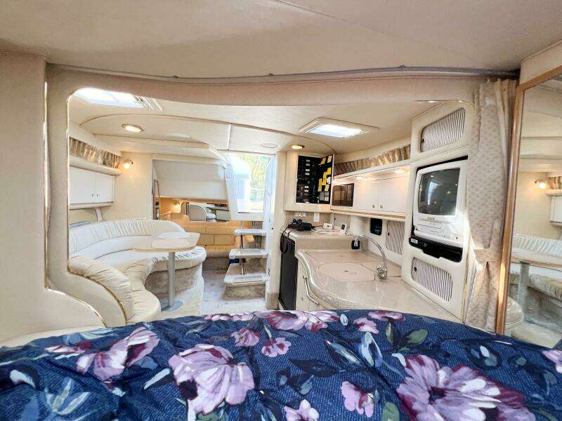 KNOT AT WORK 34ft Sea Ray Yacht For Sale