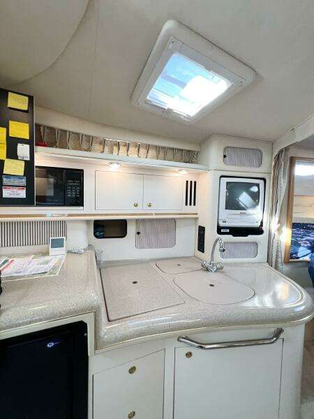 KNOT AT WORK 34ft Sea Ray Yacht For Sale