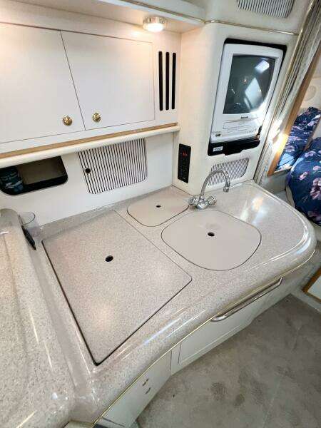 KNOT AT WORK 34ft Sea Ray Yacht For Sale