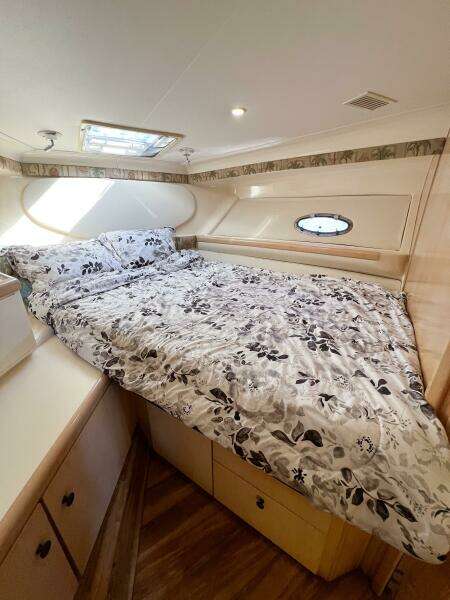 LOVIN  LIFE 35ft Carver Yacht For Sale