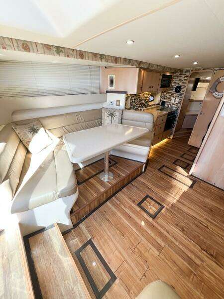 LOVIN  LIFE 35ft Carver Yacht For Sale