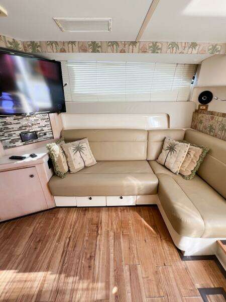 LOVIN  LIFE 35ft Carver Yacht For Sale