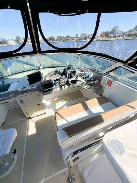LOVIN  LIFE 35ft Carver Yacht For Sale