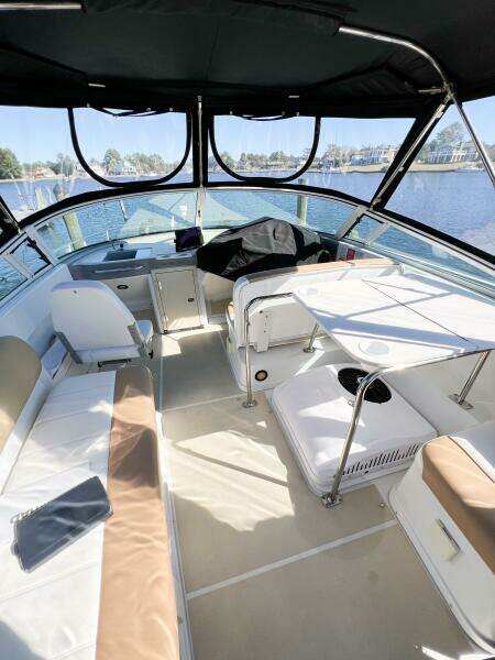 LOVIN  LIFE 35ft Carver Yacht For Sale