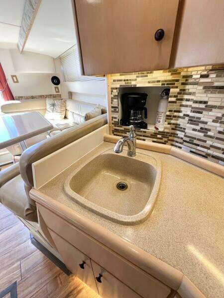 LOVIN  LIFE 35ft Carver Yacht For Sale