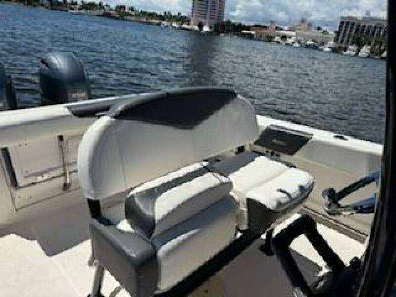 24ft Robalo Yacht For Sale