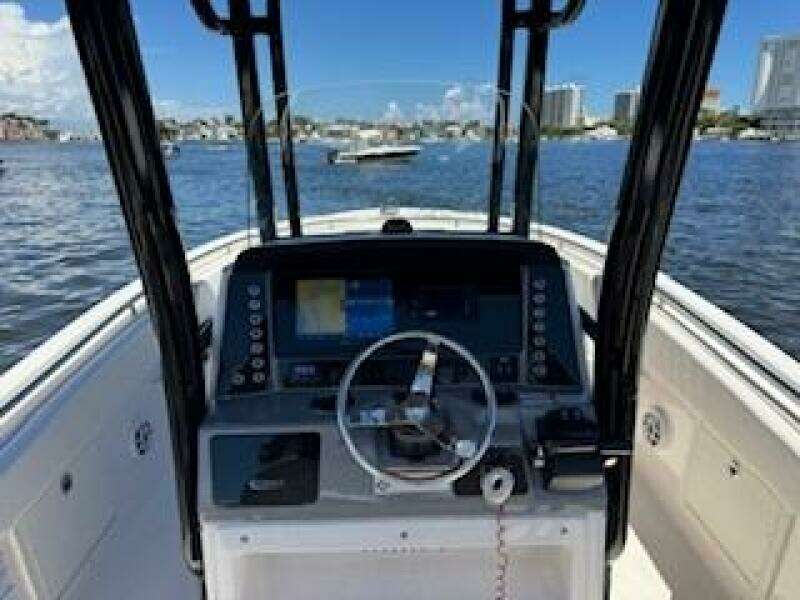 24ft Robalo Yacht For Sale
