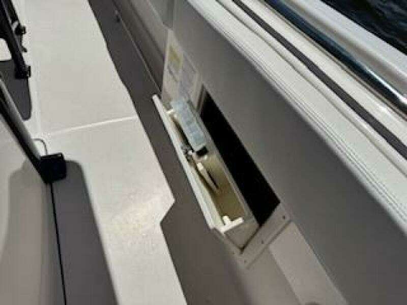 24ft Robalo Yacht For Sale