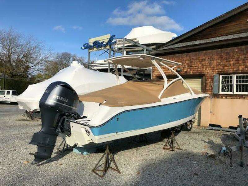 24ft Edgewater Yacht For Sale