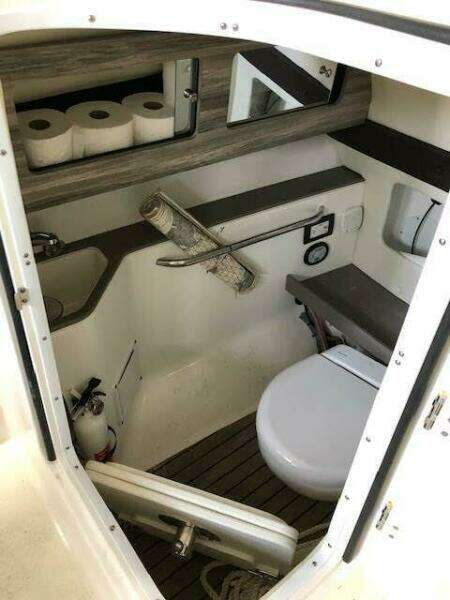 24ft Edgewater Yacht For Sale