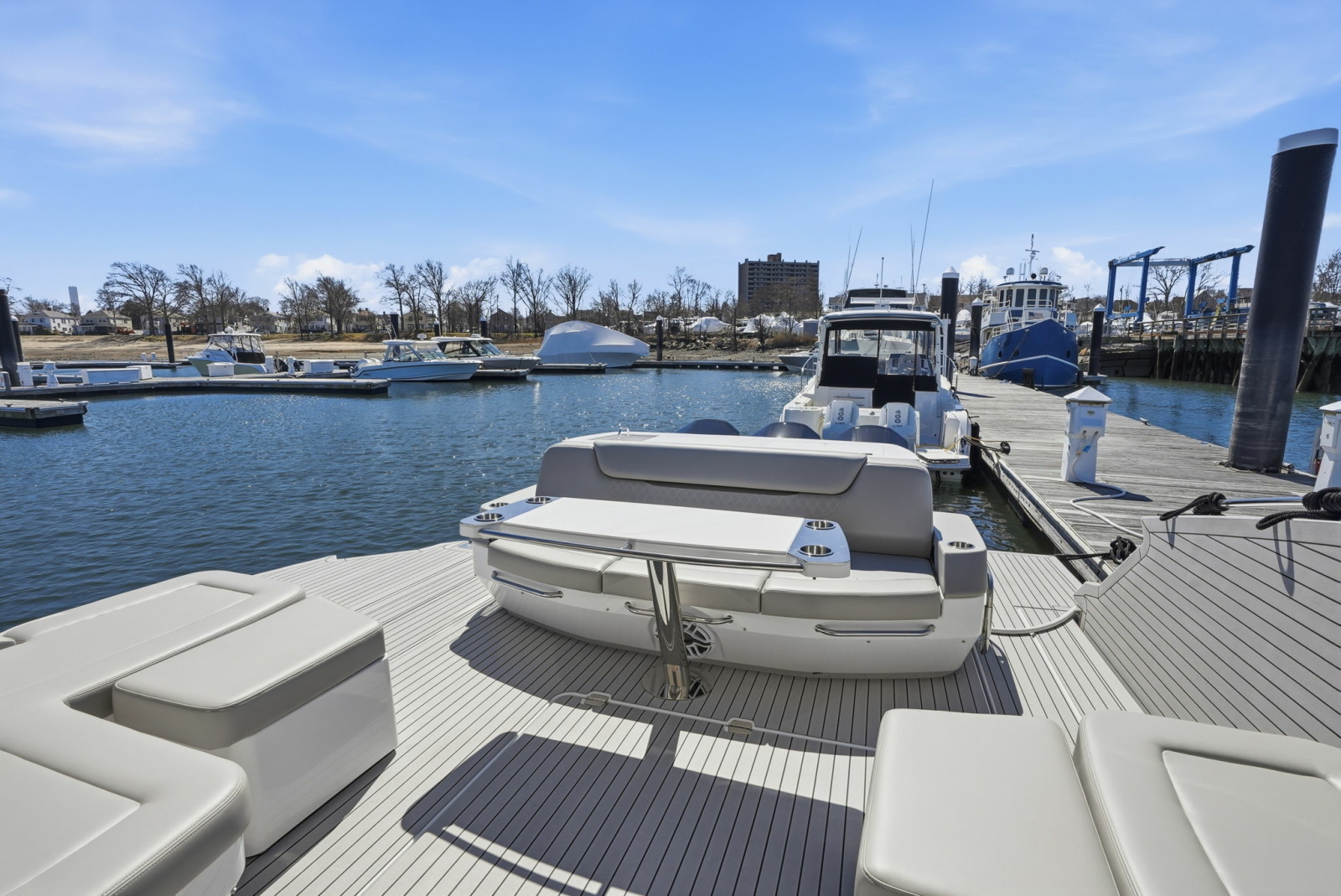 50ft Cruisers Yachts Yacht For Sale