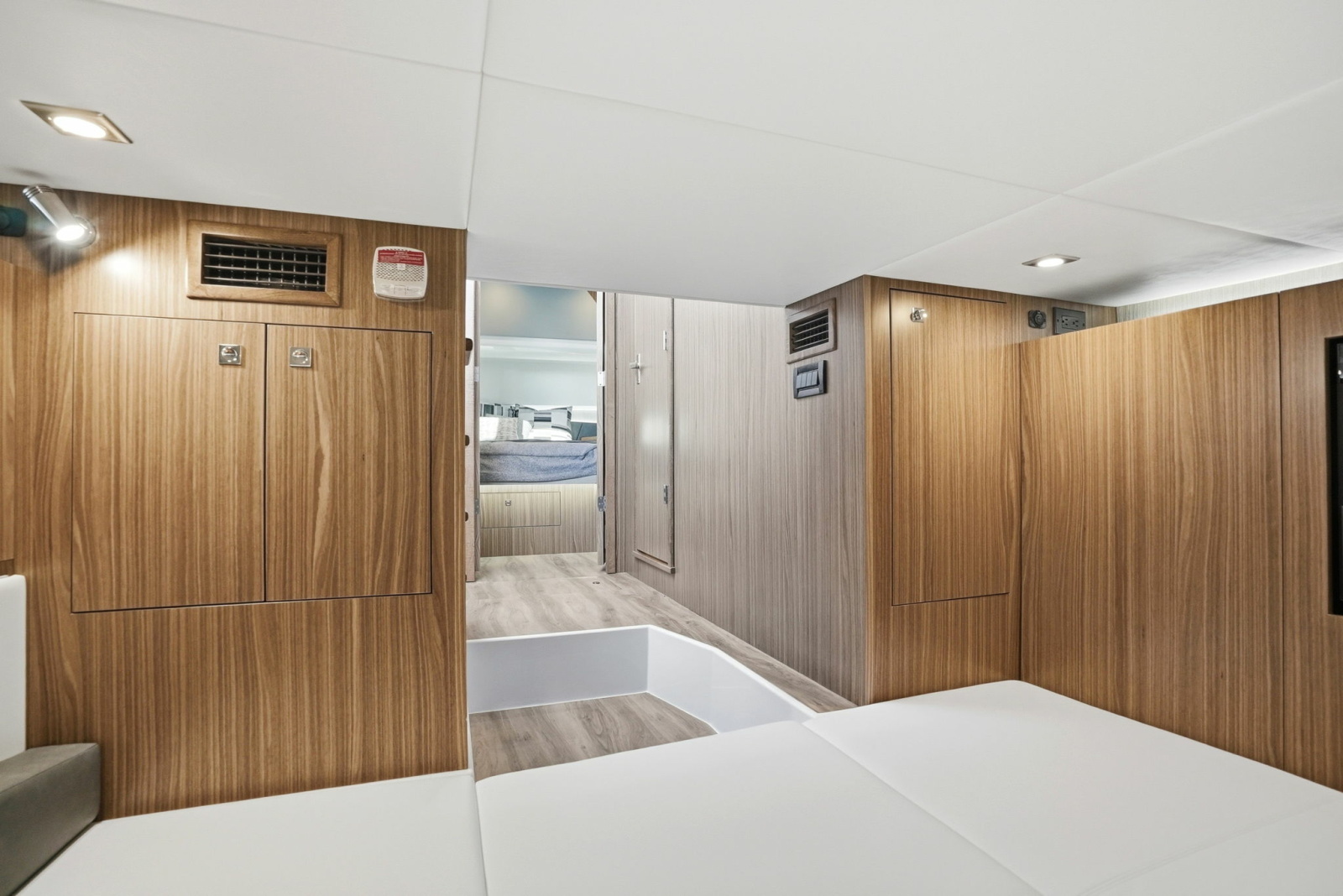 50ft Cruisers Yachts Yacht For Sale