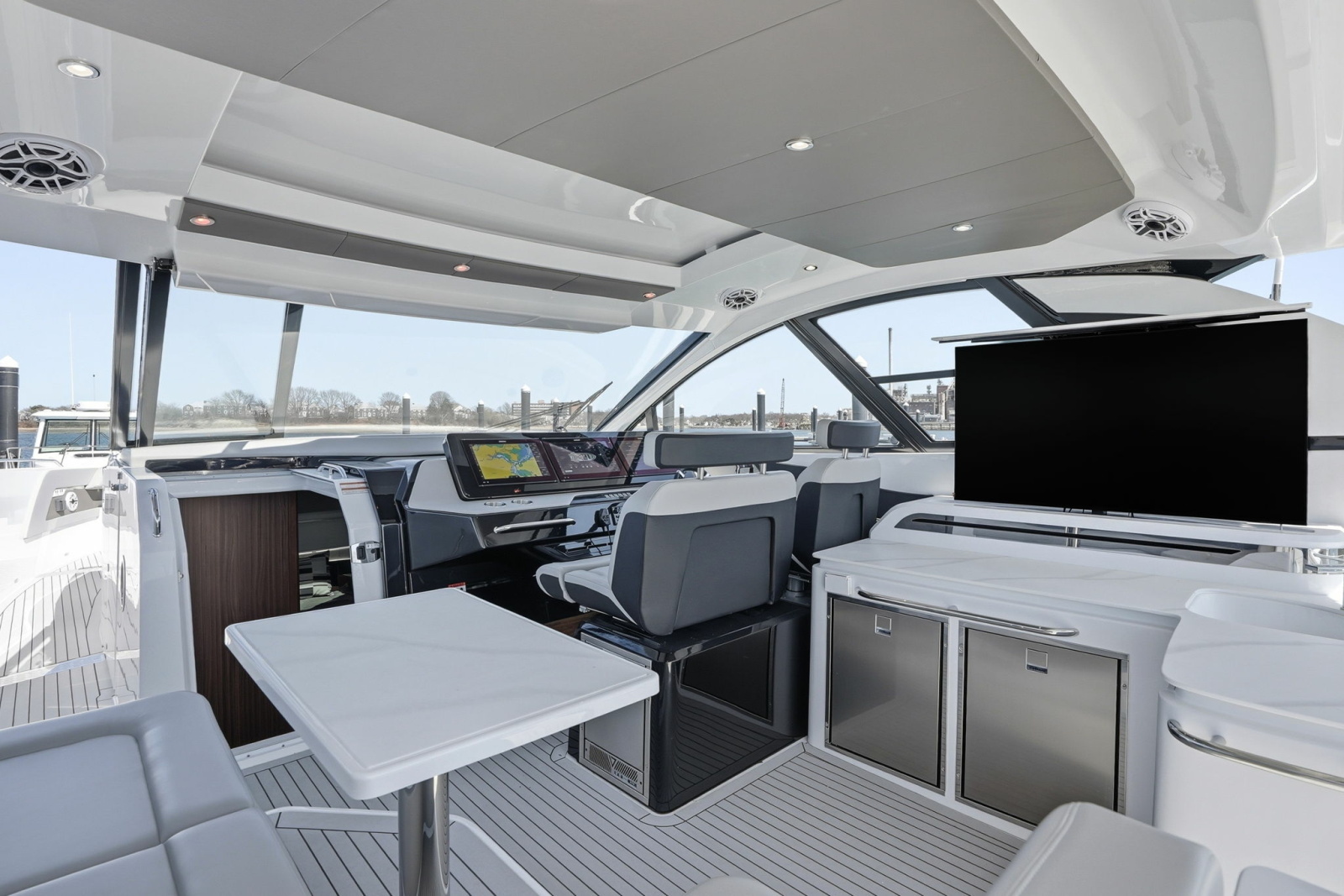 50ft Cruisers Yachts Yacht For Sale