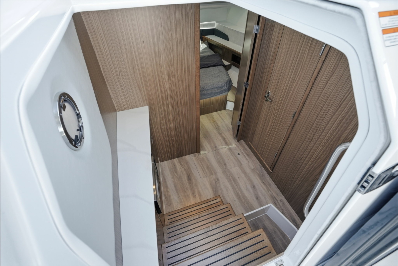 50ft Cruisers Yachts Yacht For Sale