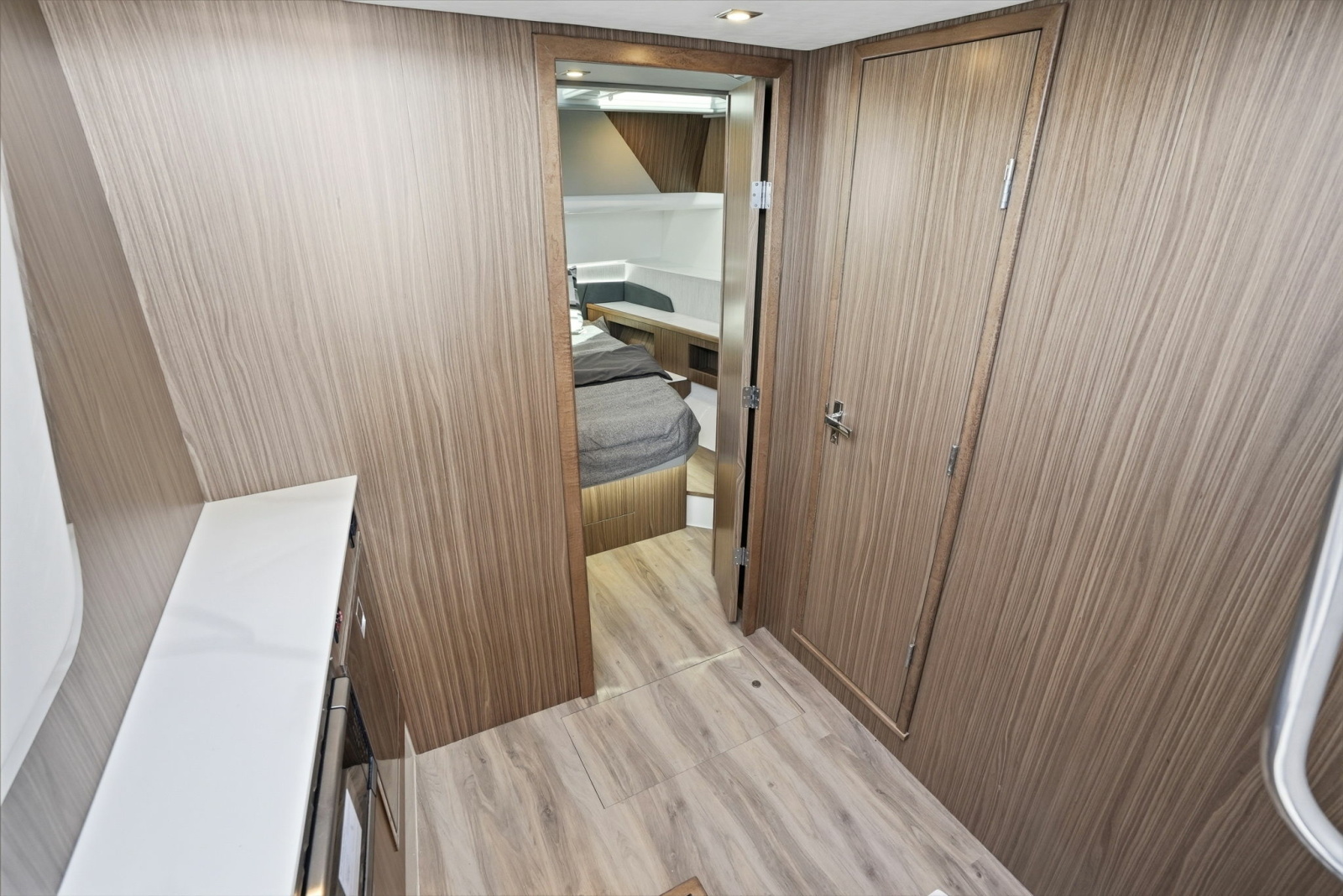 50ft Cruisers Yachts Yacht For Sale