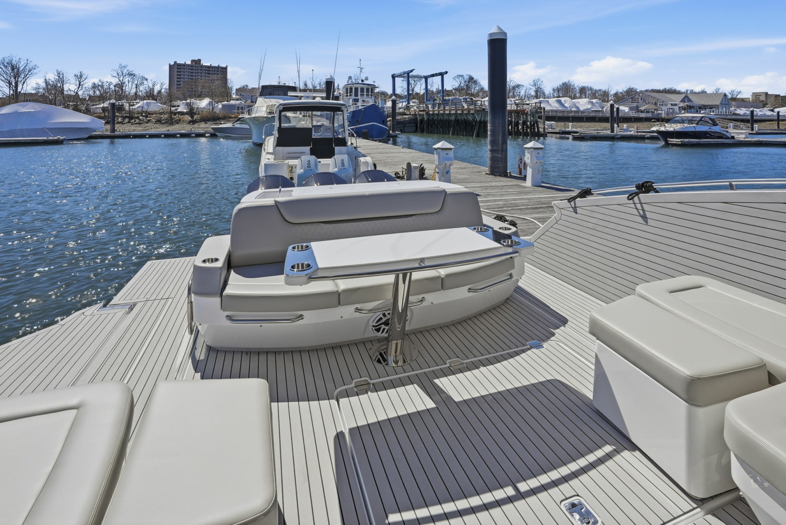 50ft Cruisers Yachts Yacht For Sale