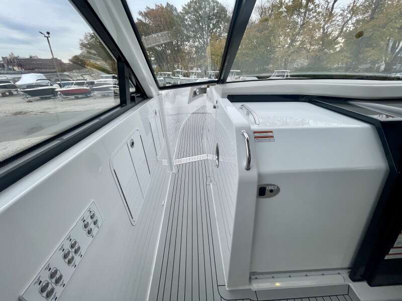 50ft Cruisers Yachts Yacht For Sale