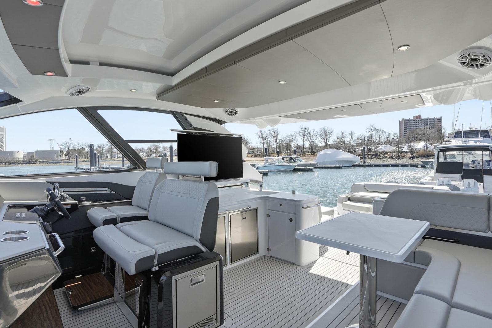 50ft Cruisers Yachts Yacht For Sale