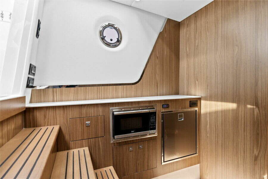 50ft Cruisers Yachts Yacht For Sale