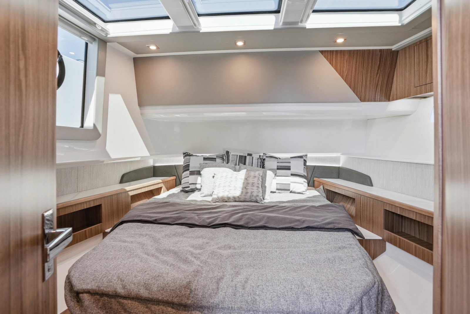50ft Cruisers Yachts Yacht For Sale