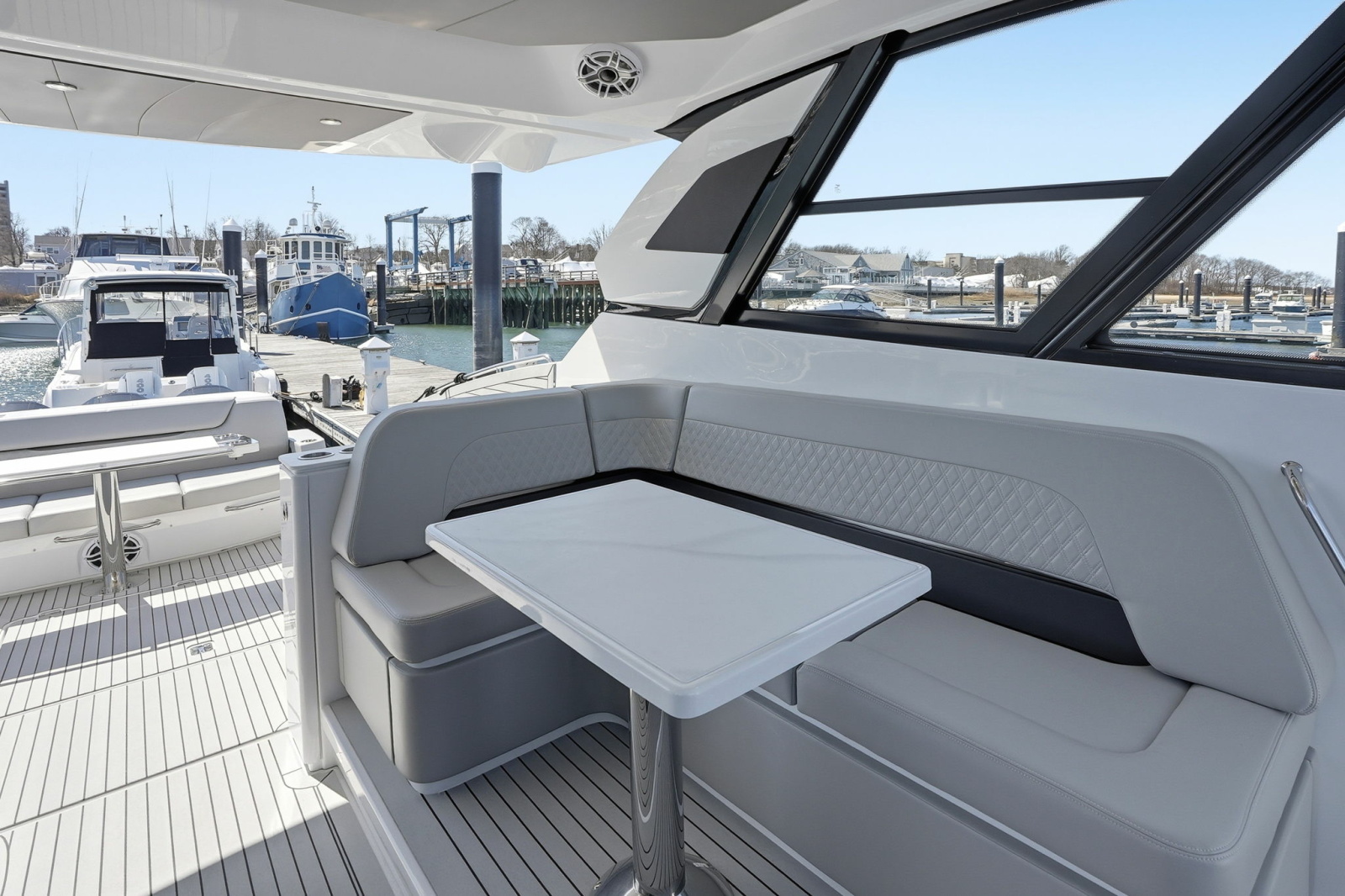 50ft Cruisers Yachts Yacht For Sale