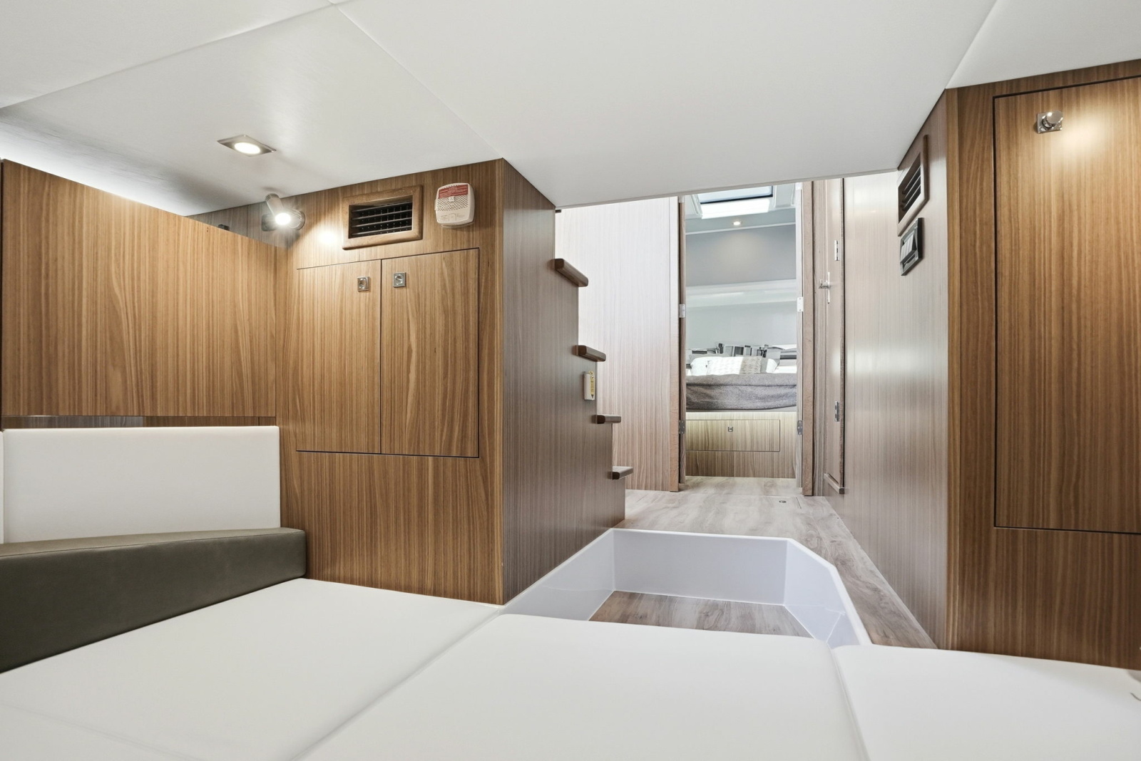 50ft Cruisers Yachts Yacht For Sale