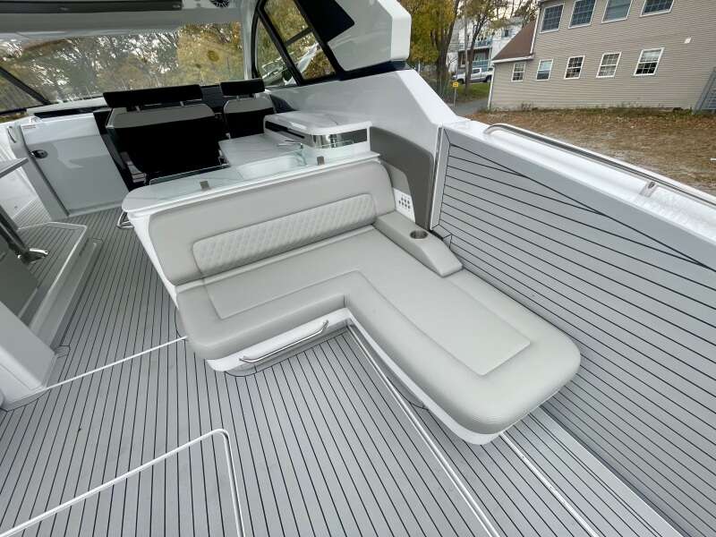 50ft Cruisers Yachts Yacht For Sale