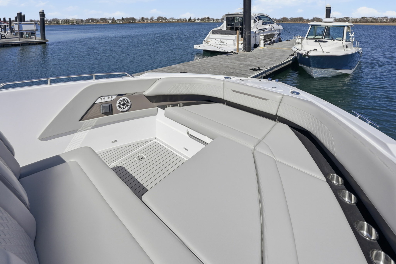 50ft Cruisers Yachts Yacht For Sale