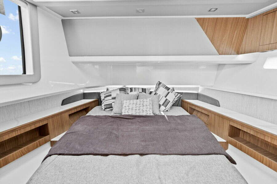 50ft Cruisers Yachts Yacht For Sale