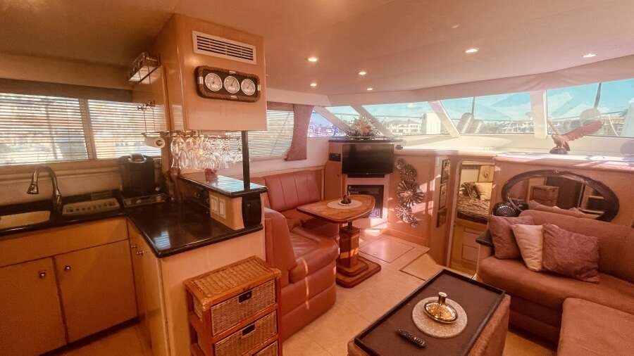 50ft CARVER YACHTS Yacht For Sale