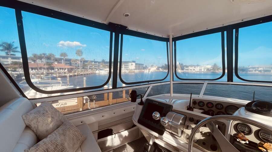 50ft CARVER YACHTS Yacht For Sale