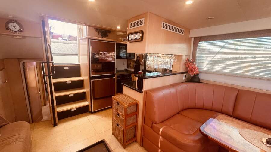 50ft CARVER YACHTS Yacht For Sale