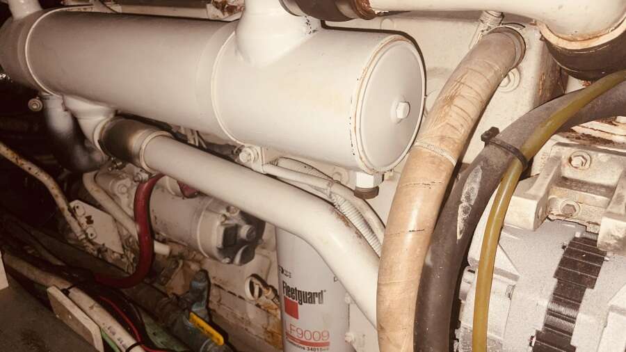 50ft CARVER YACHTS Yacht For Sale