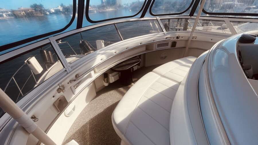 50ft CARVER YACHTS Yacht For Sale