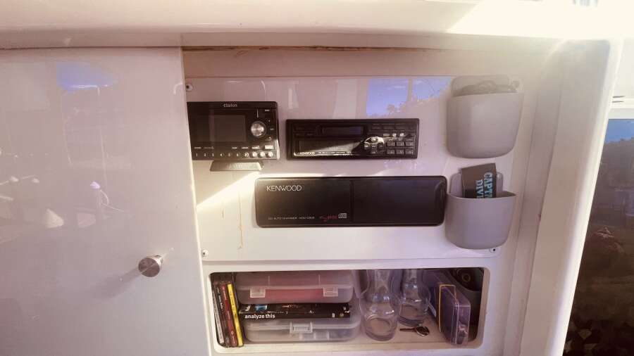 50ft CARVER YACHTS Yacht For Sale