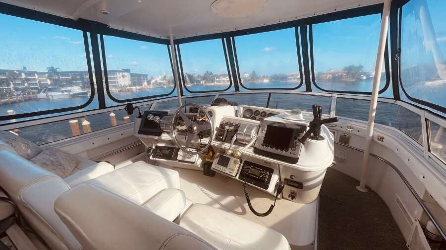 50ft CARVER YACHTS Yacht For Sale