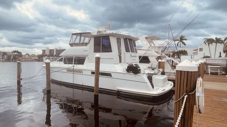 50ft CARVER YACHTS Yacht For Sale