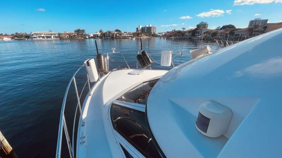 50ft CARVER YACHTS Yacht For Sale