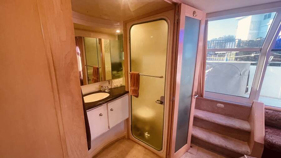 50ft CARVER YACHTS Yacht For Sale