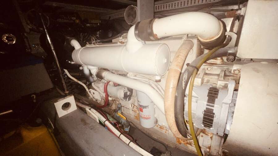 50ft CARVER YACHTS Yacht For Sale