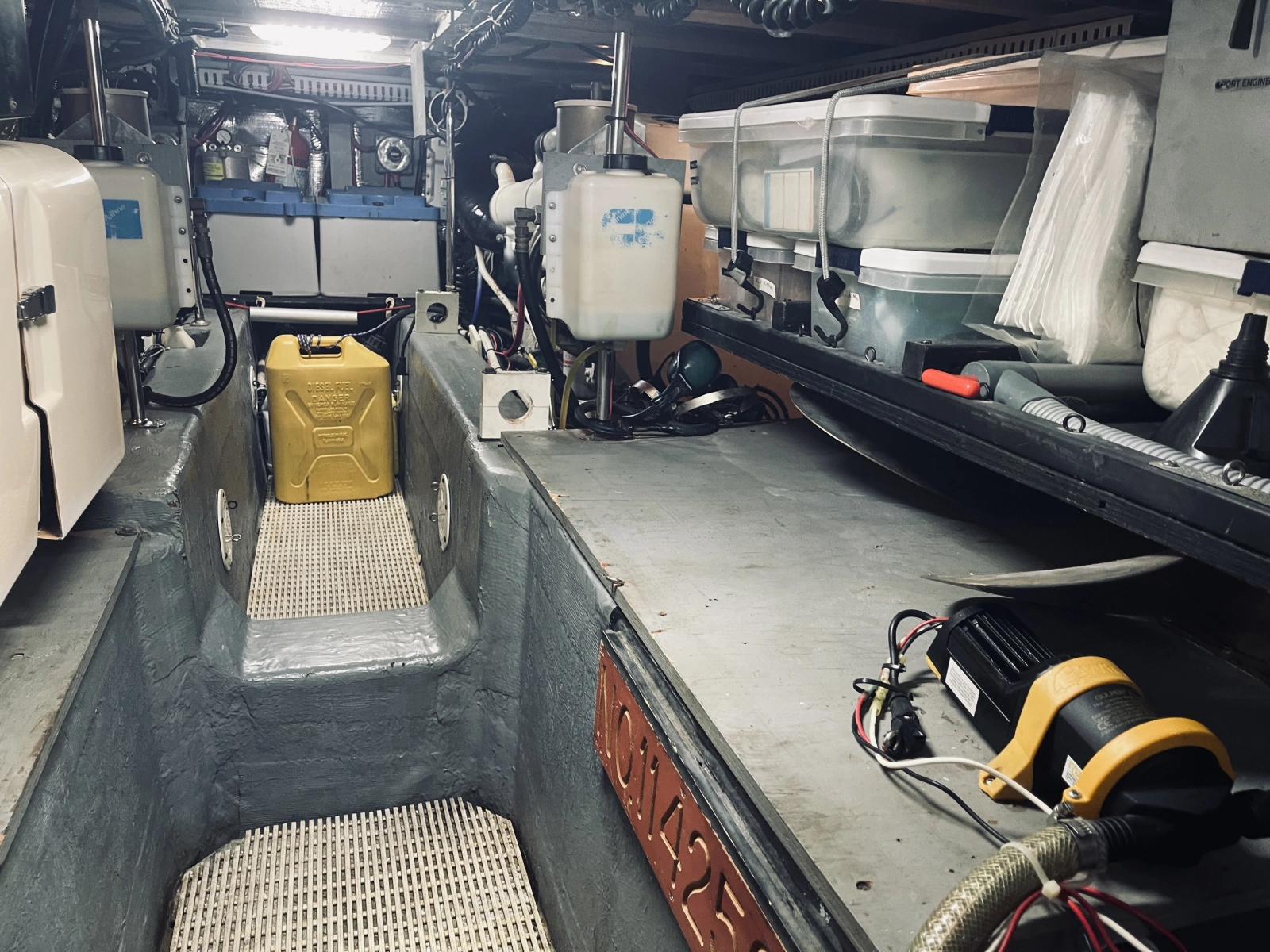 1997 CARVER YACHTS 500 COCKPIT MY