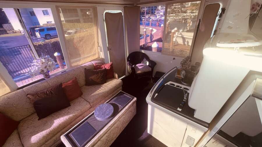 50ft CARVER YACHTS Yacht For Sale