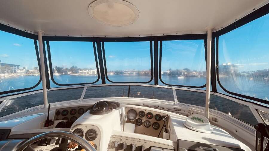 50ft CARVER YACHTS Yacht For Sale