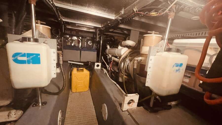 50ft CARVER YACHTS Yacht For Sale