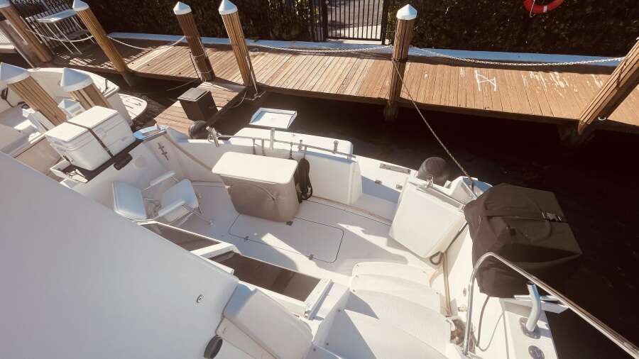 50ft CARVER YACHTS Yacht For Sale