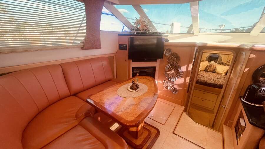 50ft CARVER YACHTS Yacht For Sale